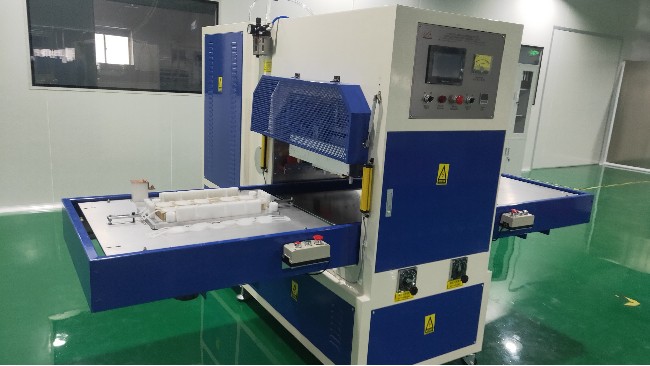 為什么高周波焊接機(jī)上壓板的各處電壓不相同？